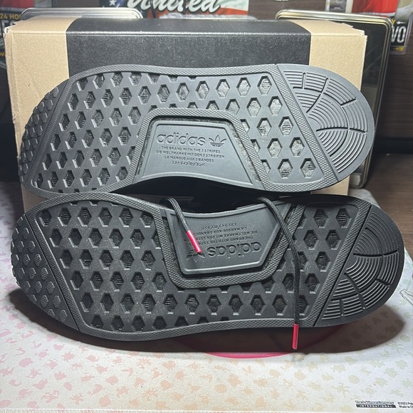 Star Wars x adidas men’s  nmd r1 ie6000 size 9us - Picture 4 of 6